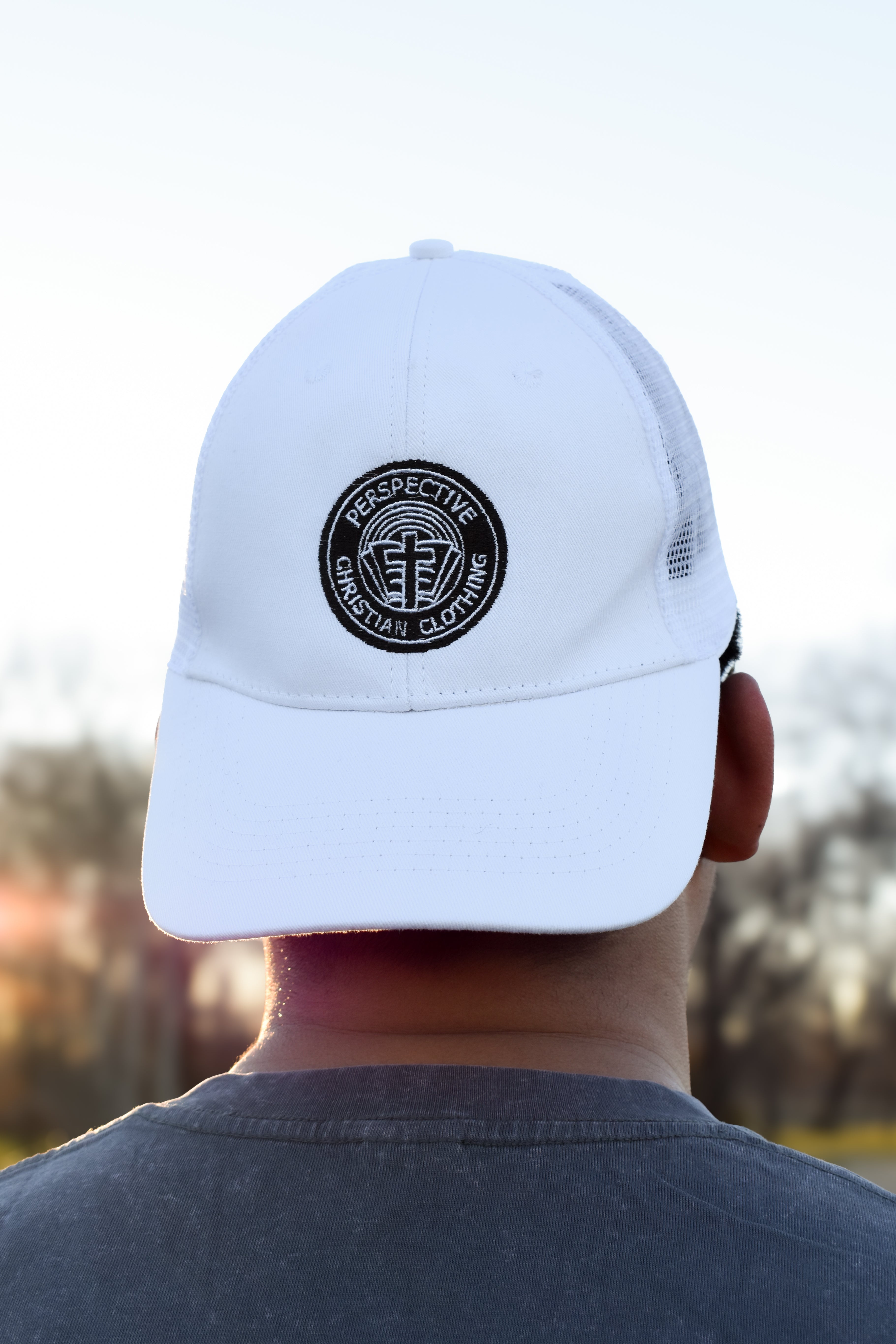 Perspective “circle logo” White Hat